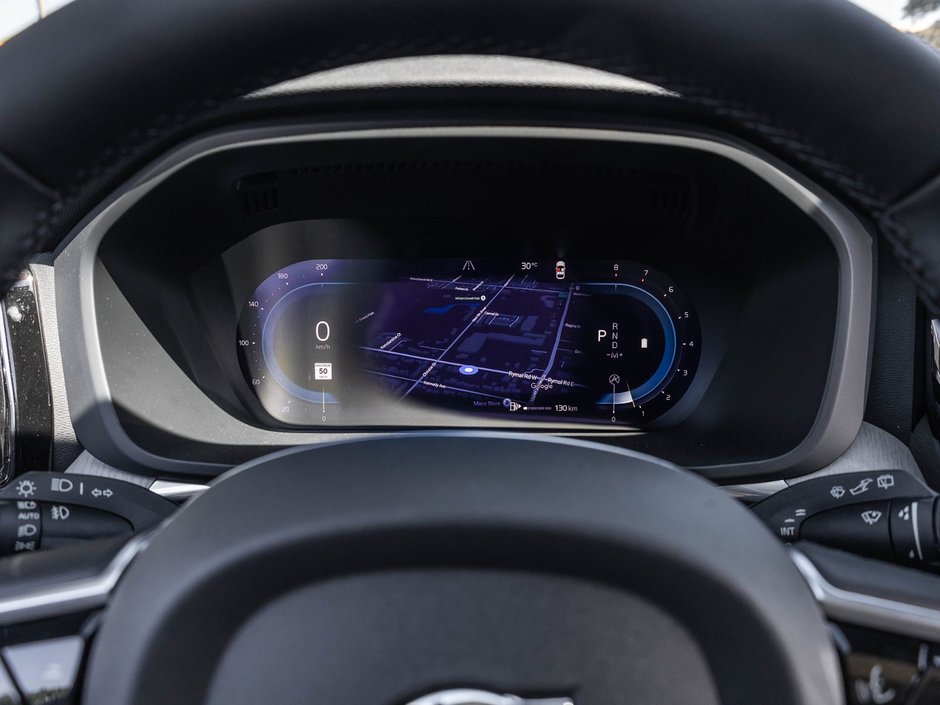 2025 Volvo XC60 Plus Dark Theme-11
