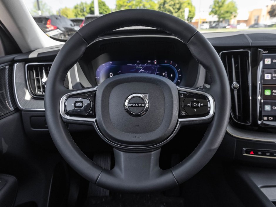 2025 Volvo XC60 Plus Dark Theme-9