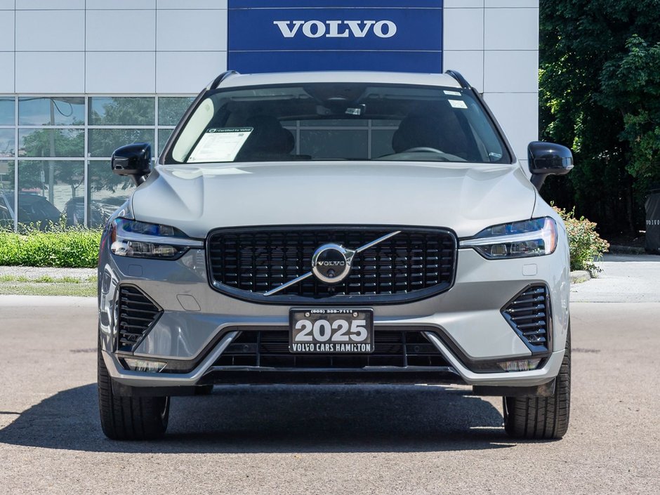 2025 Volvo XC60 Plus Dark Theme-1