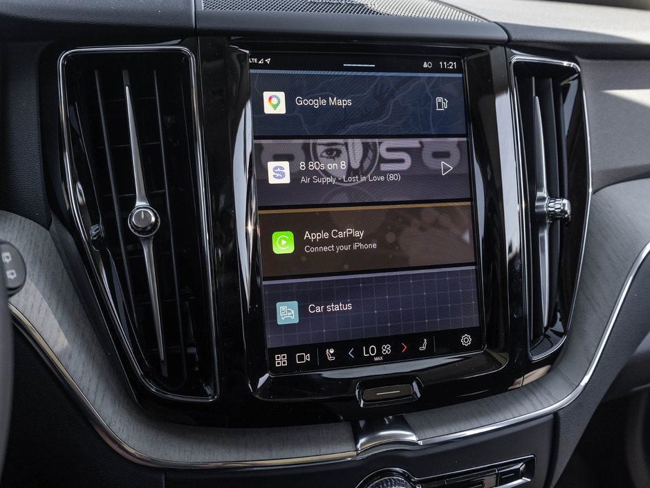 2025 Volvo XC60 Plus Dark Theme-22