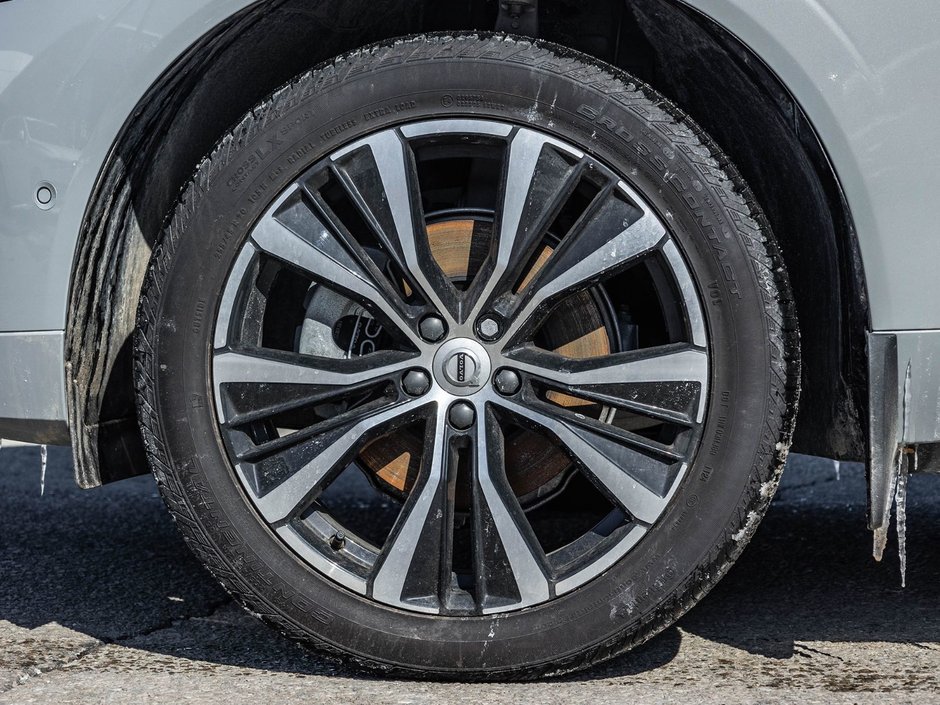 2025 Volvo XC60 Plus Dark Theme-3