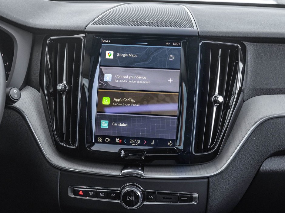 2025 Volvo XC60 Plus Dark Theme-30