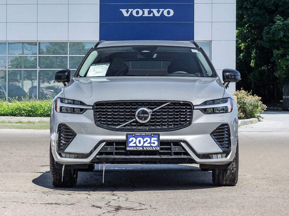 2025 Volvo XC60 Plus Dark Theme-1