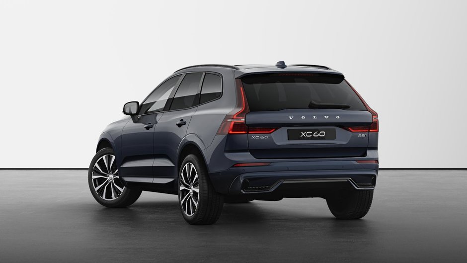 2025 Volvo XC60 Plus Dark Theme-1