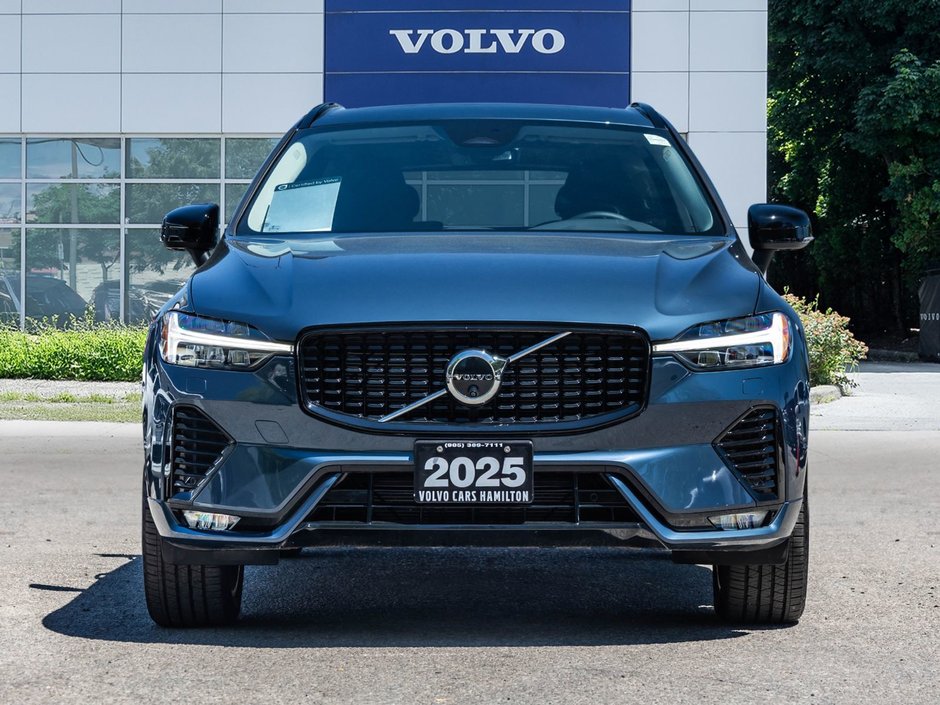 2025 Volvo XC60 Plus Dark Theme-1