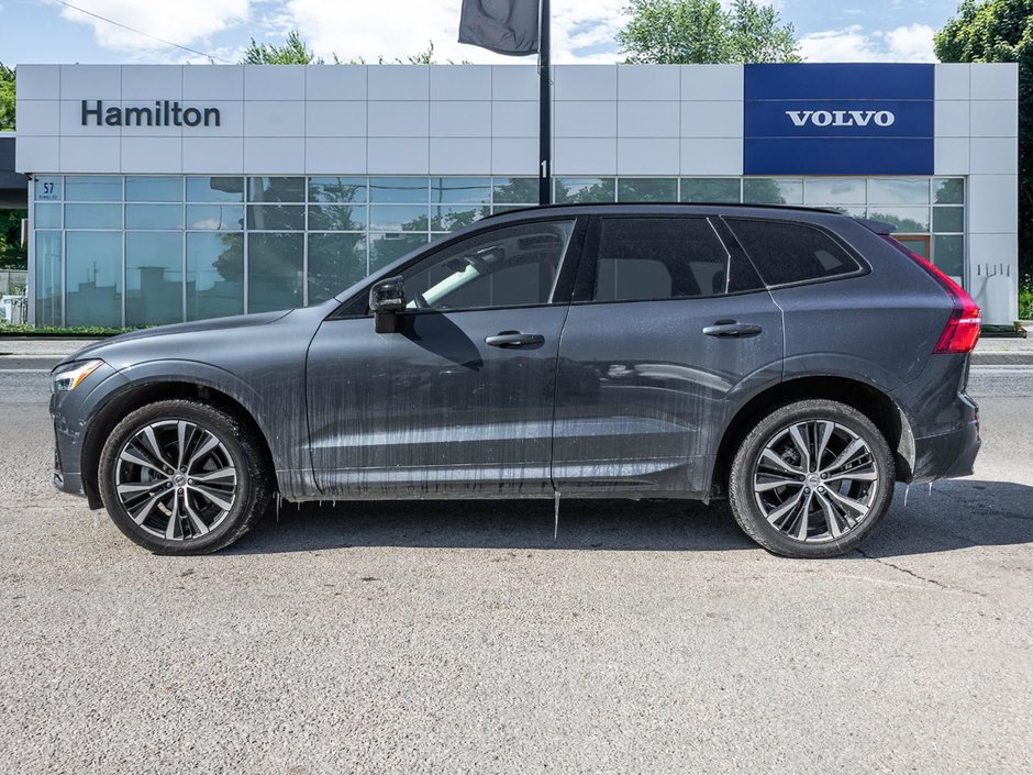 2025 Volvo XC60 Plus Dark Theme-2