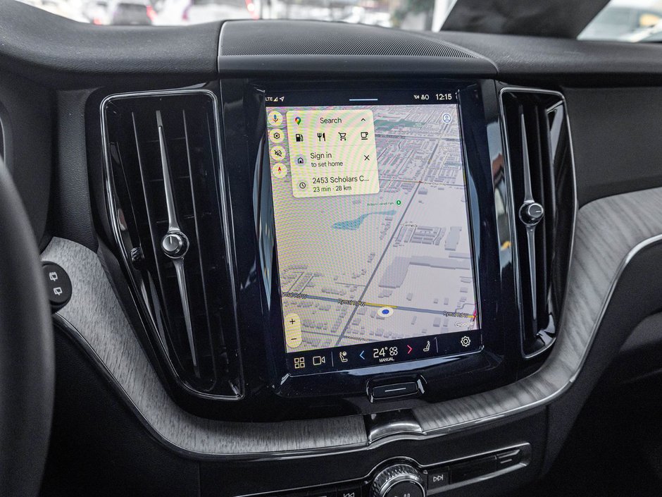 2025 Volvo XC60 Plus Dark Theme-13