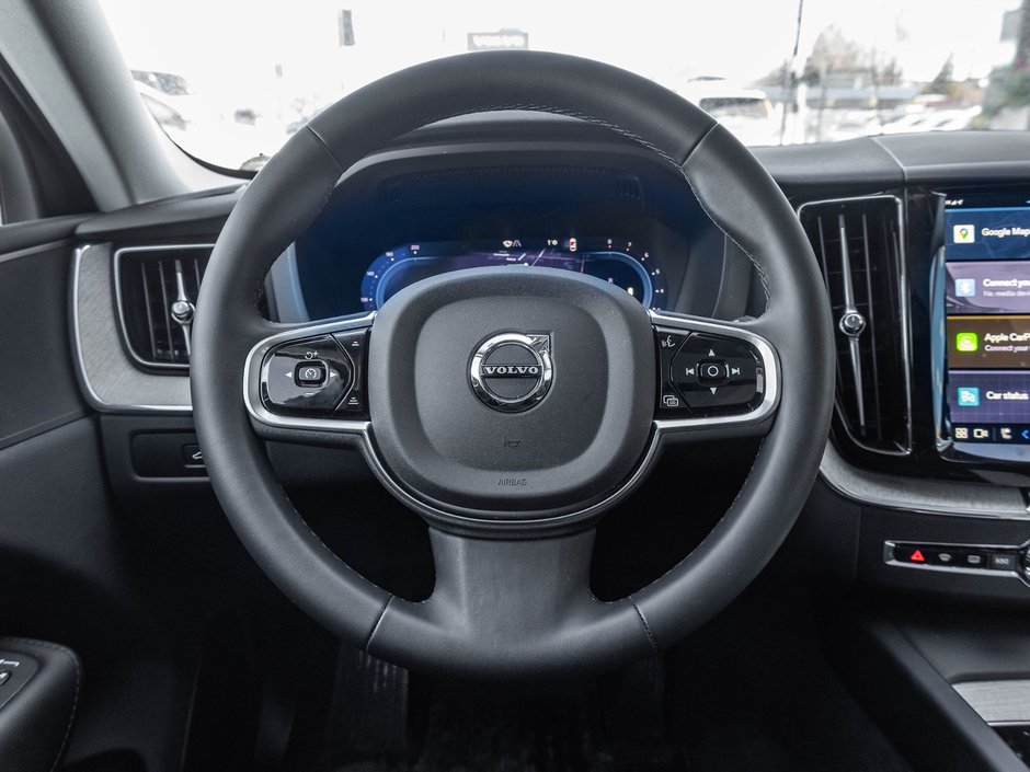 2025 Volvo XC60 Plus Dark Theme-9