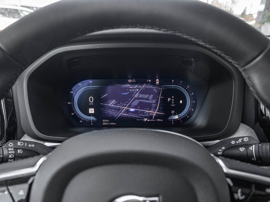 2025 Volvo XC60 Plus Dark Theme-11