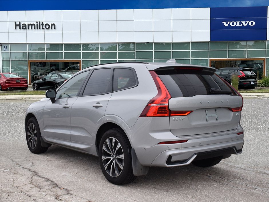 2025 Volvo XC60 Plus Dark Theme-5