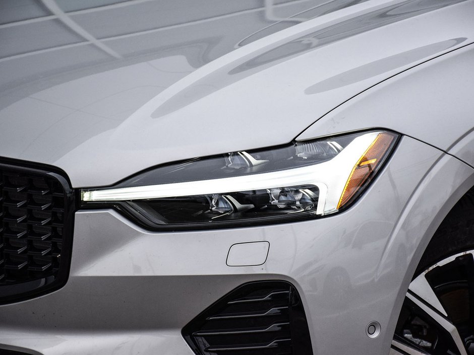 2025 Volvo XC60 Plus Dark Theme-1