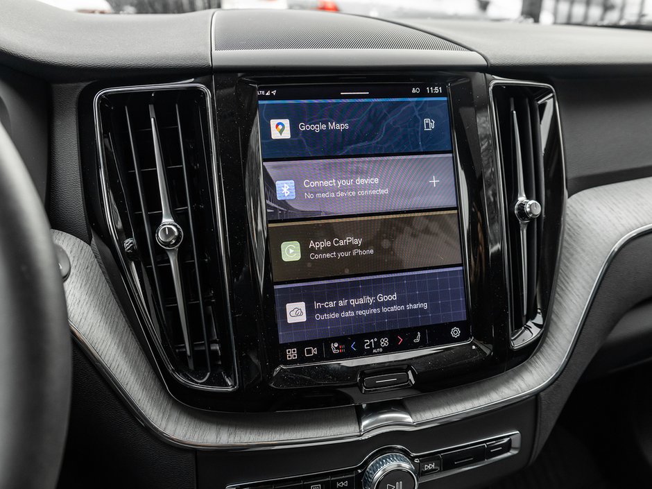 2025 Volvo XC60 Plus Dark Theme-17