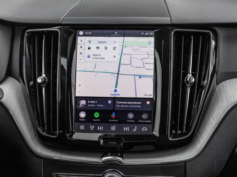 2025 Volvo XC60 Plus Dark Theme-29