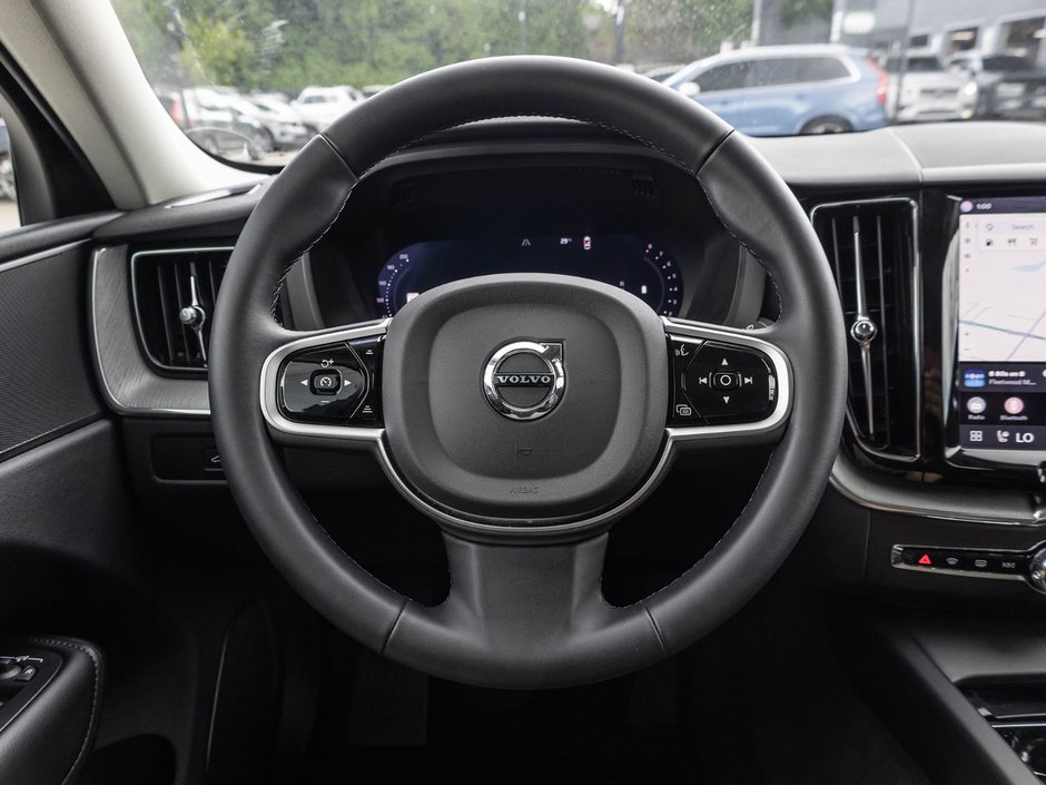 2025 Volvo XC60 Plus Dark Theme-6