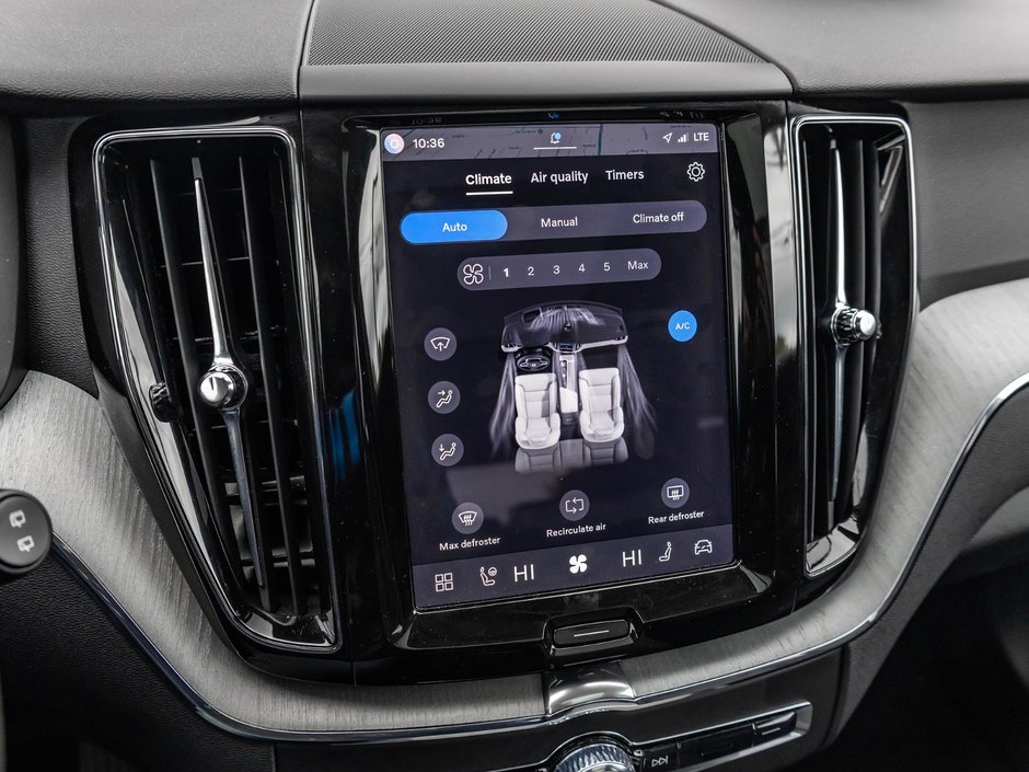 2025 Volvo XC60 Plus Dark Theme-21