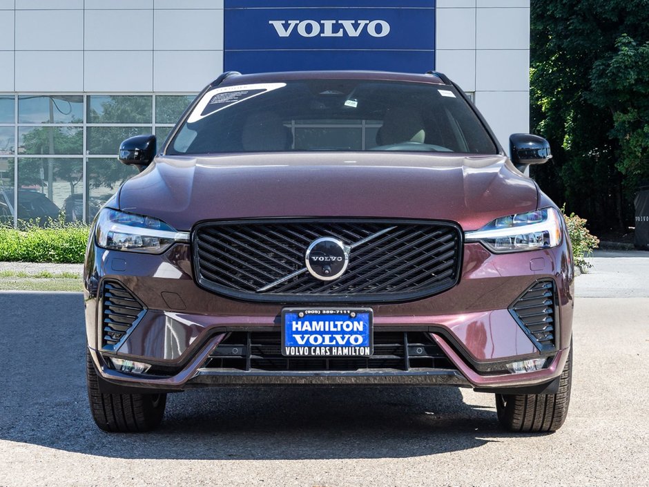 2026 Volvo XC60 Plus Dark Theme-2