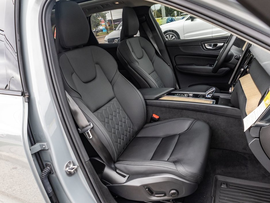 2026 Volvo XC60 Plus Dark Theme-24