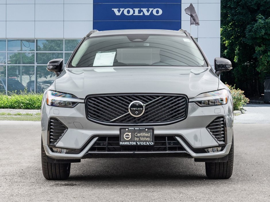 2026 Volvo XC60 Plus Dark Theme-2