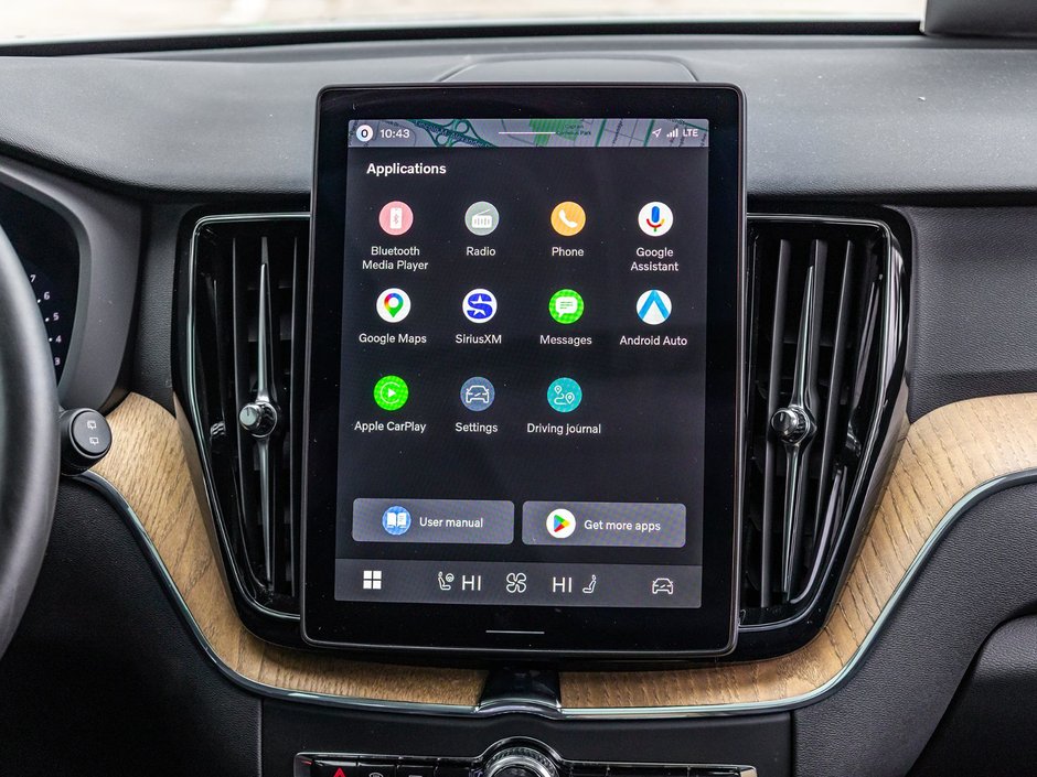 2026 Volvo XC60 Plus Dark Theme-28