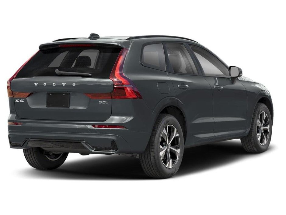 2026 Volvo XC60 Plus Dark Theme-7