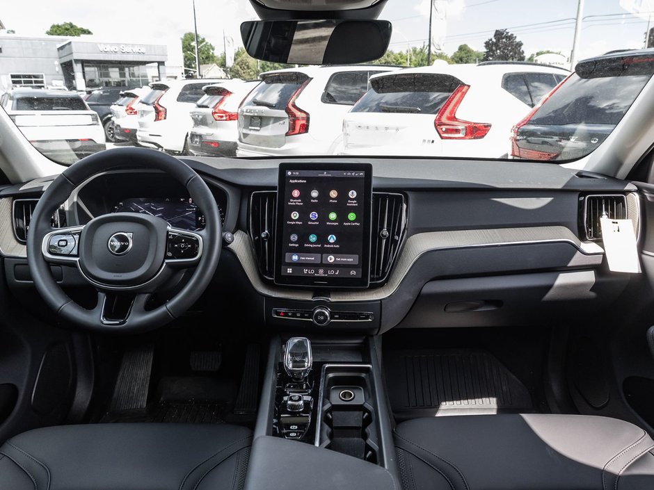 2026 Volvo XC60 Plus Dark Theme-25