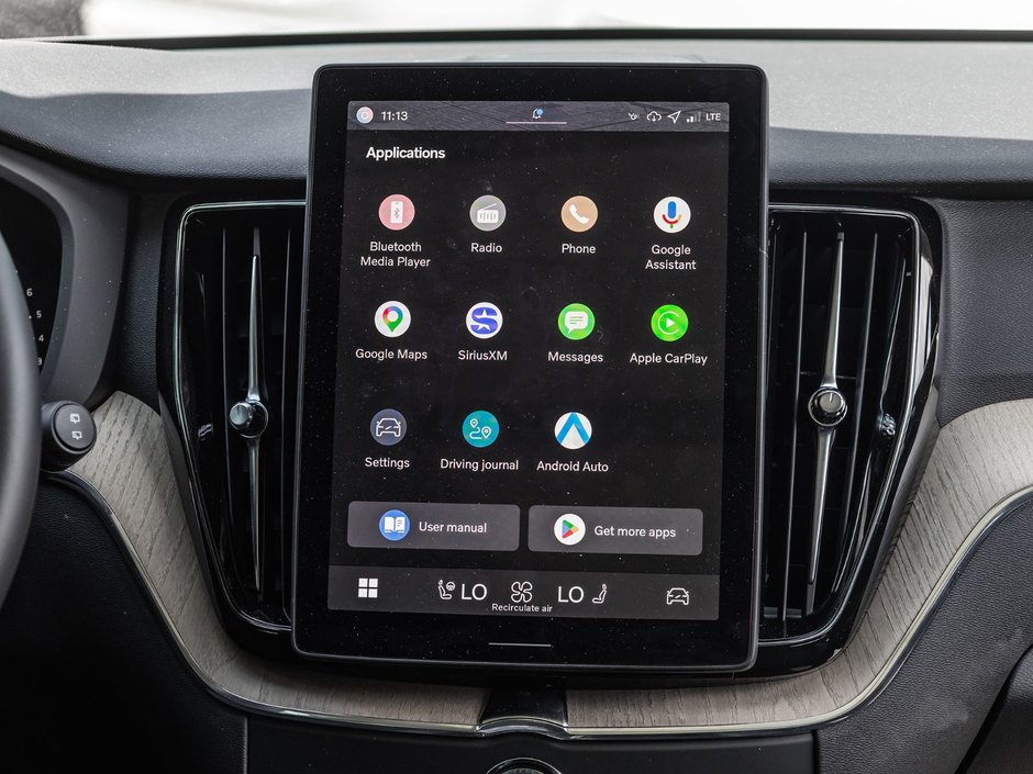 2026 Volvo XC60 Plus Dark Theme-26