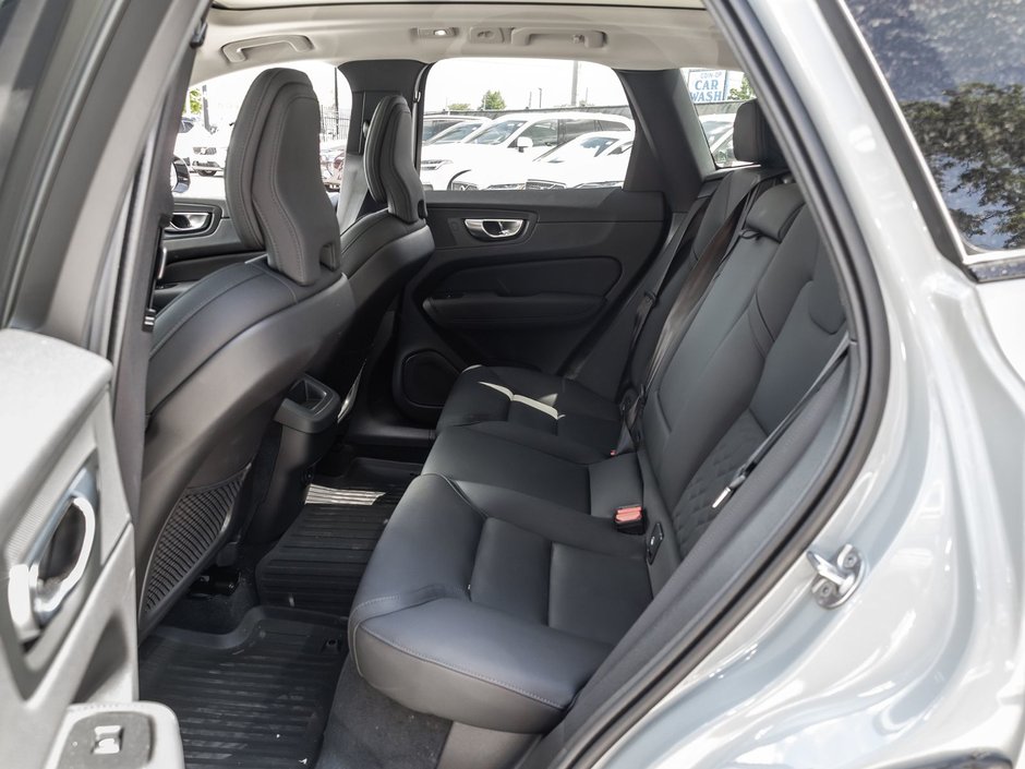 2026 Volvo XC60 Plus Dark Theme-24