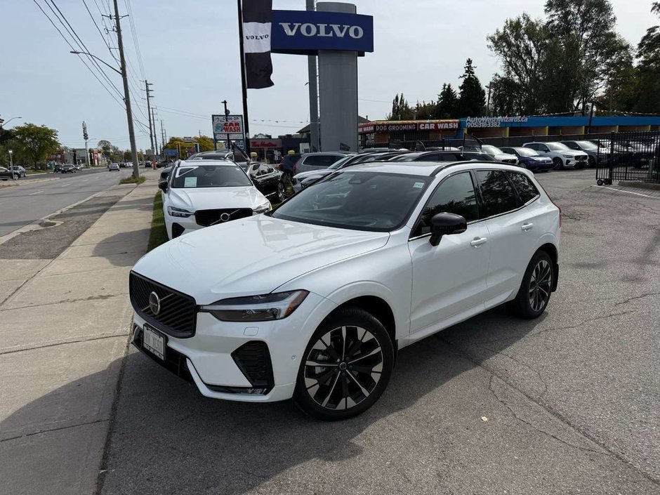 2026 Volvo XC60 Ultra Dark Theme-1