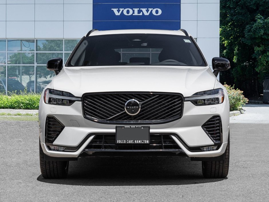 2026 Volvo XC60 Ultra Dark Theme-1