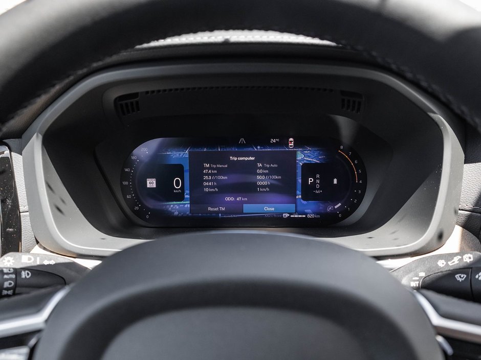 2026 Volvo XC60 Ultra Dark Theme-9