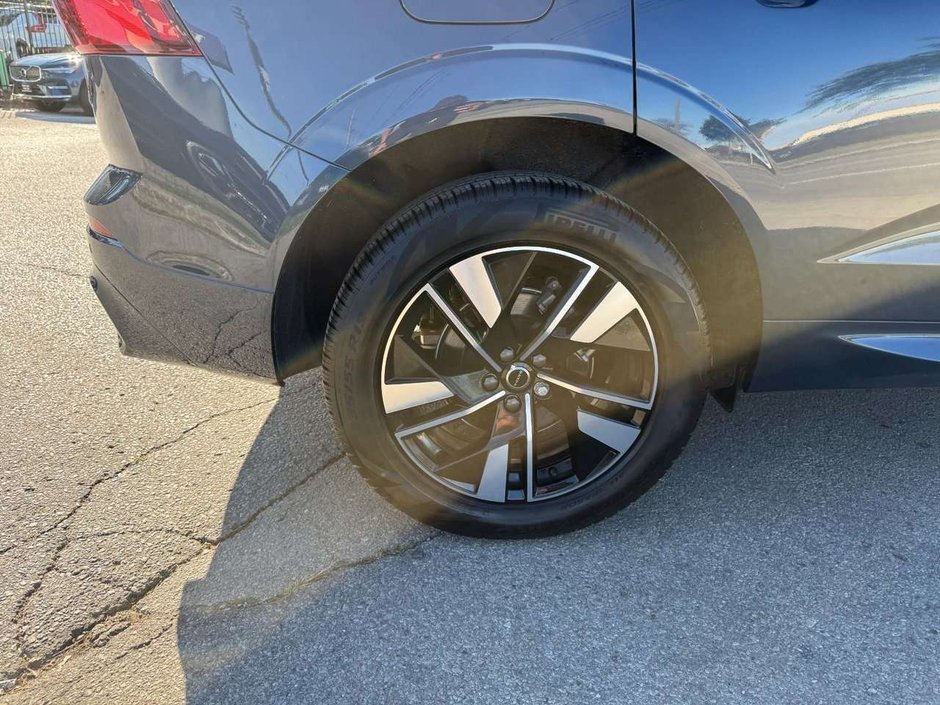 2026 Volvo XC60 Core Dark Theme-23
