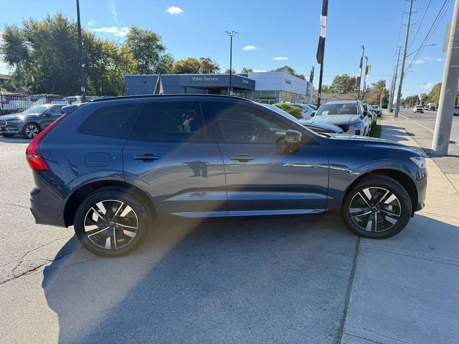2026 Volvo XC60 Core Dark Theme-5