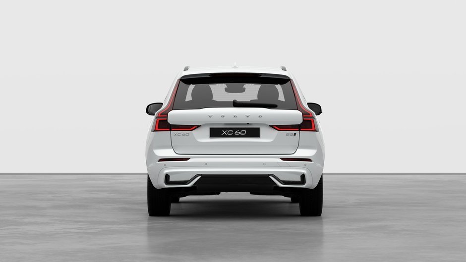 2027 Volvo XC60 Core Dark Theme-5