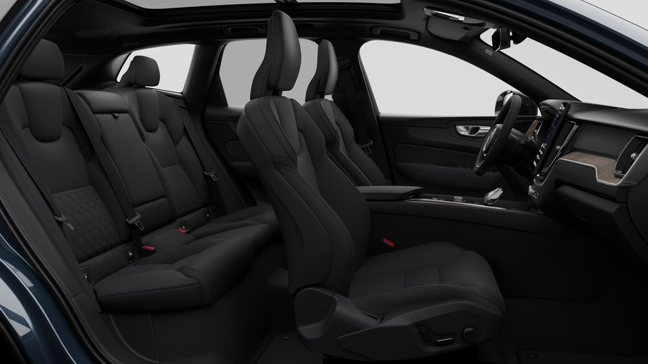 2027 Volvo XC60 Plus Dark Theme-12