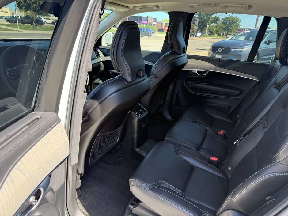 2025 Volvo XC90 Plug-In Hybrid Ultra Bright Theme-12