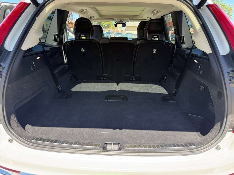 2025 Volvo XC90 Plug-In Hybrid Ultra Bright Theme-14