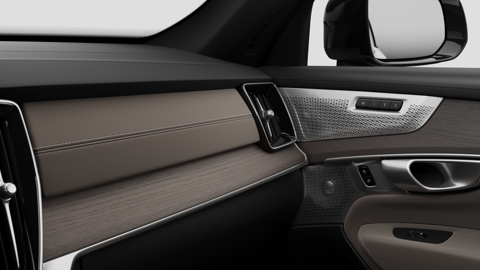 2026 Volvo XC90 Plug-In Hybrid Ultra Dark Theme-8