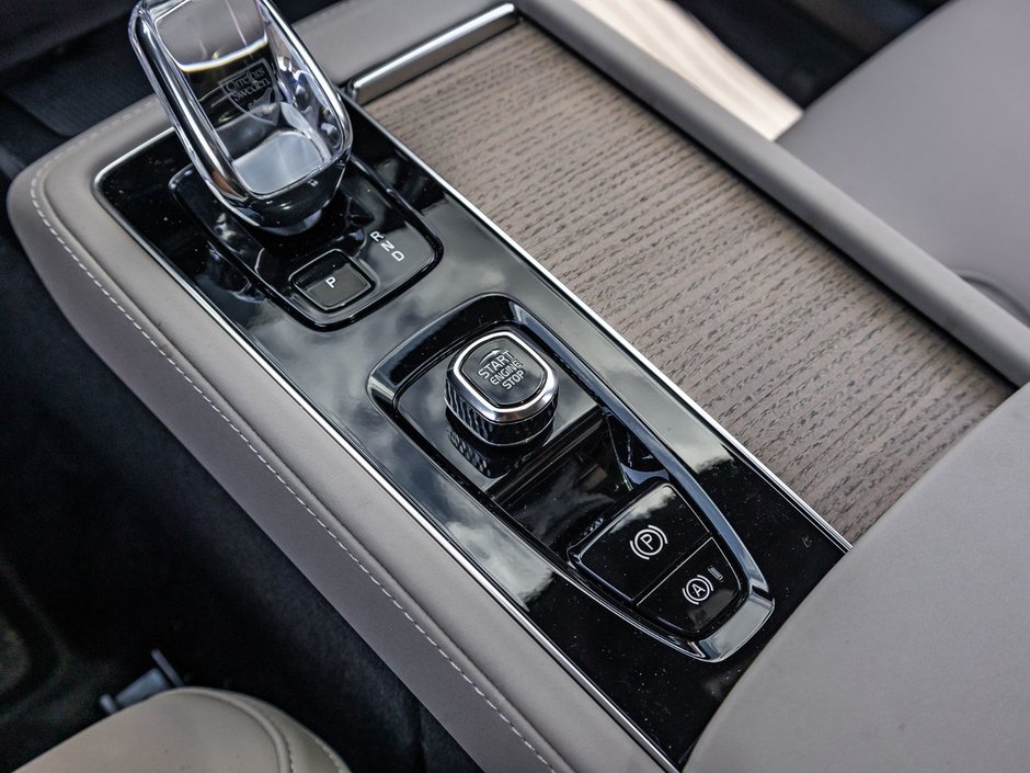 2026 Volvo XC90 Plug-In Hybrid Core Bright Theme-16