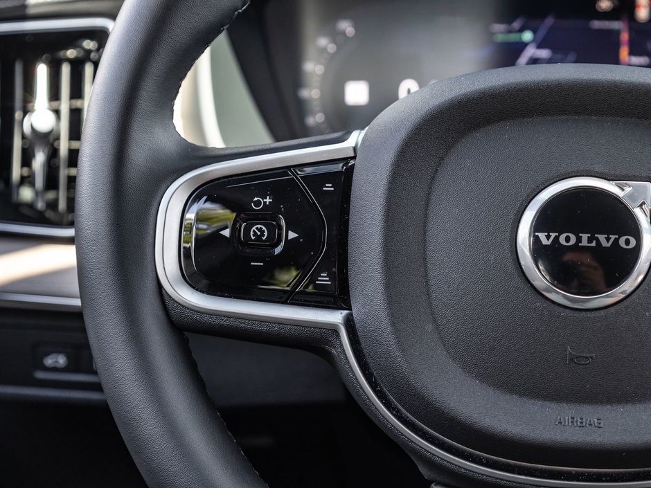 2026 Volvo XC90 Plug-In Hybrid Core Bright Theme-9