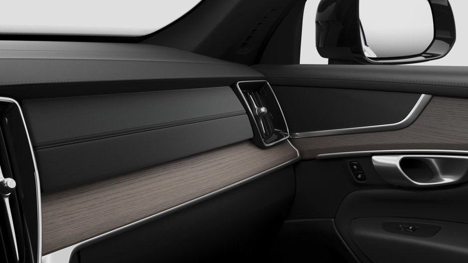 2026 Volvo XC90 Plug-In Hybrid Plus Dark Theme-8