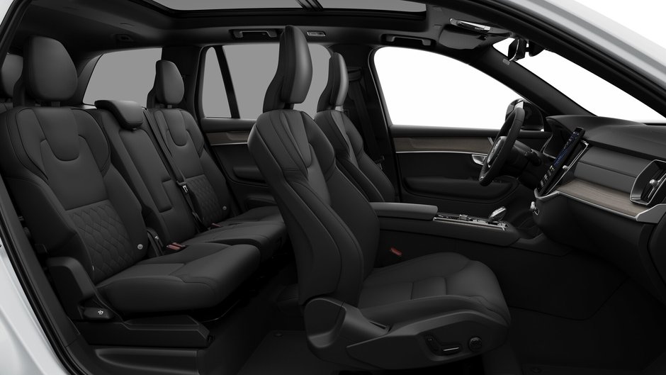 2026 Volvo XC90 Plug-In Hybrid Plus Dark Theme-12