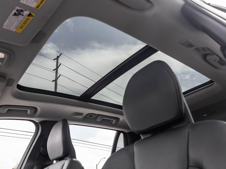 2024 Volvo XC90 Recharge Plus Bright Theme-24