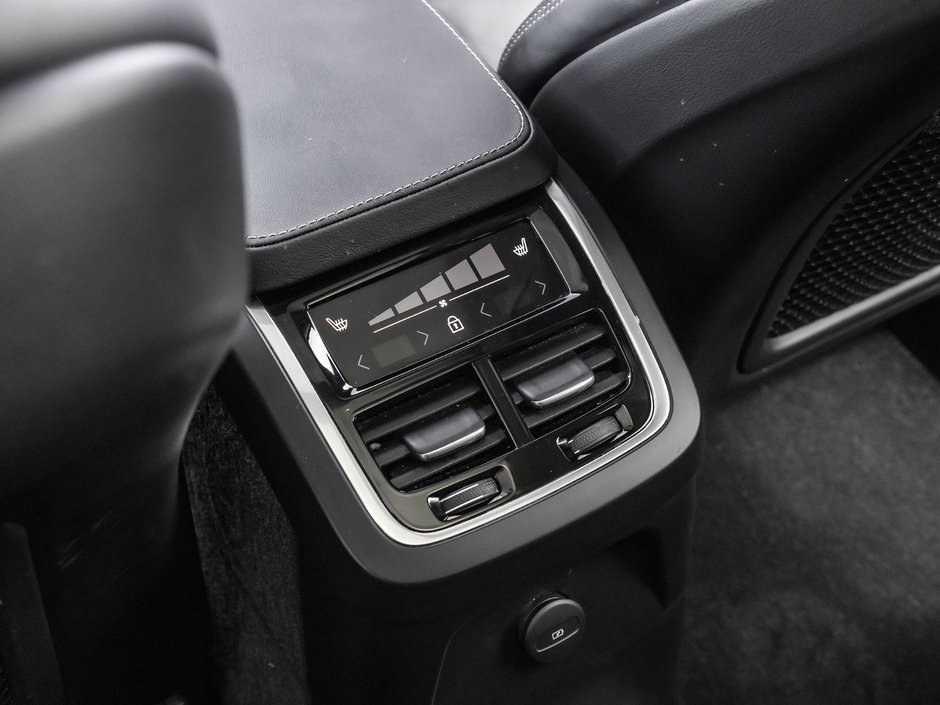 2024 Volvo XC90 Recharge Ultimate Bright Theme-28