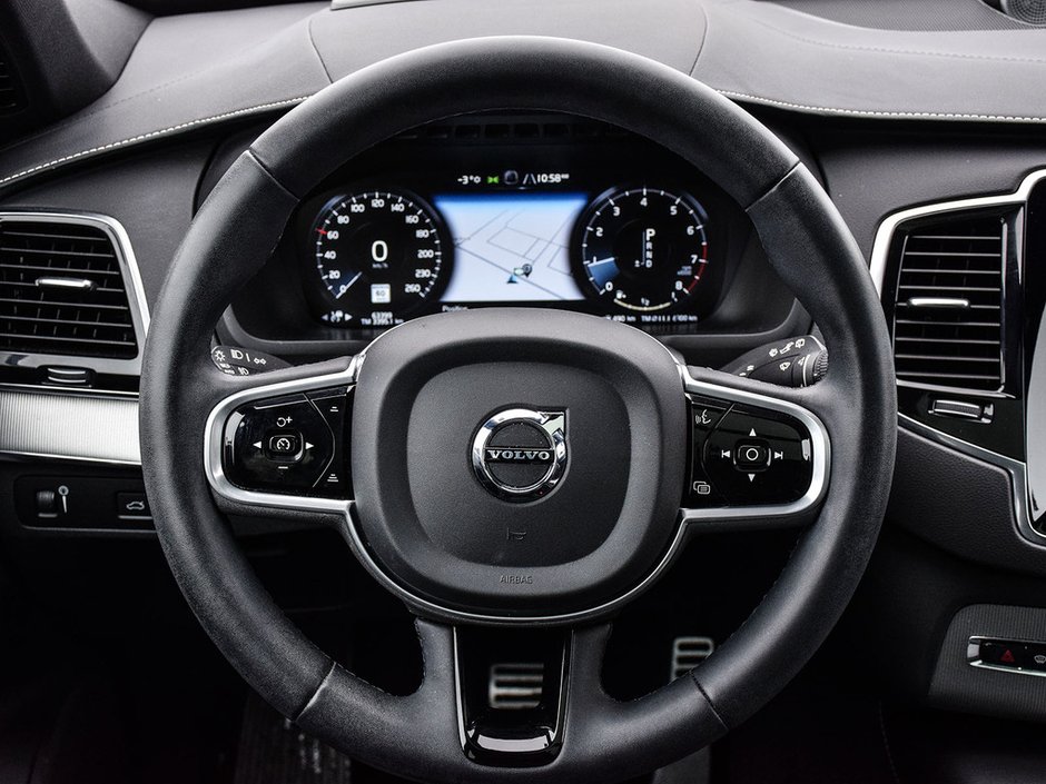 2022 Volvo XC90 R-Design-22