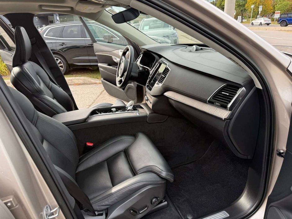 2023 Volvo XC90 Ultimate Bright Theme-16