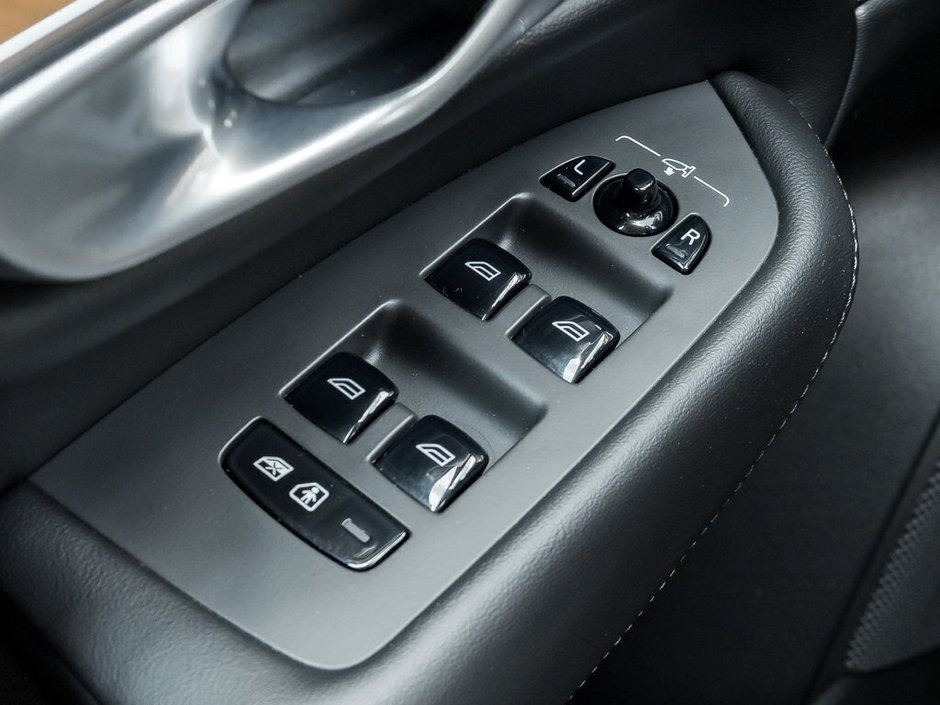 2024 Volvo XC90 Core Bright Theme-12
