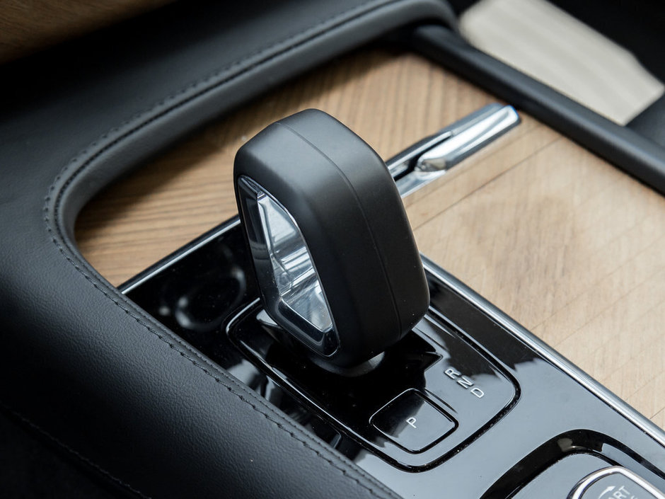 2024 Volvo XC90 Core Bright Theme-17