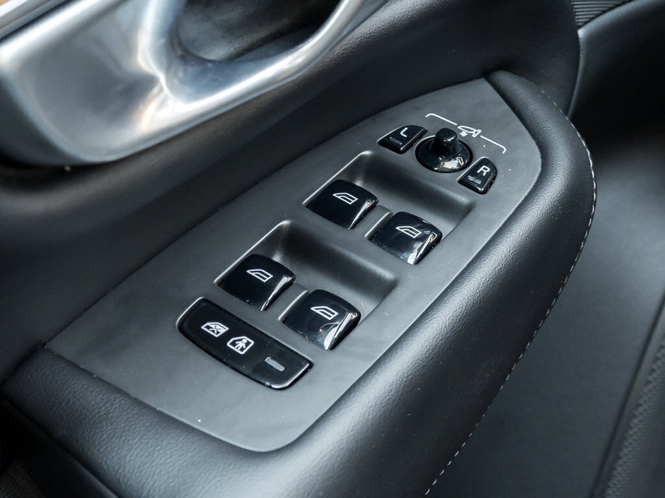 2024 Volvo XC90 Core Bright Theme-13