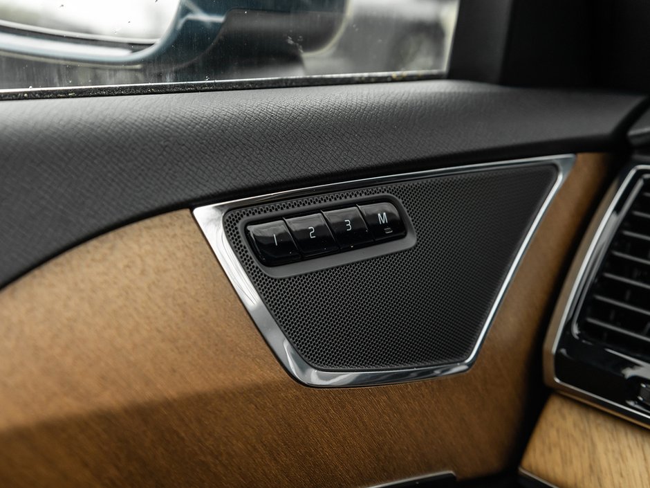 2024 Volvo XC90 Plus Bright Theme-14