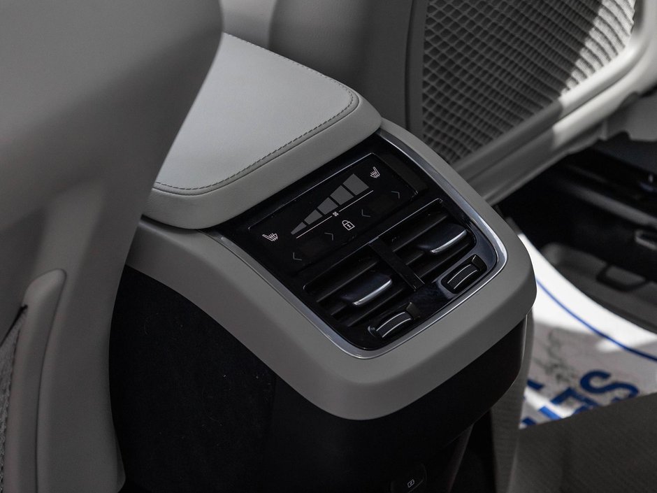 2024 Volvo XC90 Core Bright Theme-20